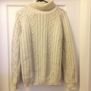 Vintage White Knit Turtleneck Sweater. Size M/L.